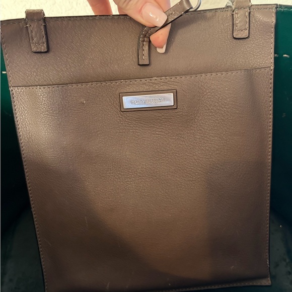 Authentic Tory Burch McGraw Tassel Leather Tote in Brown - Picture 10 of 11